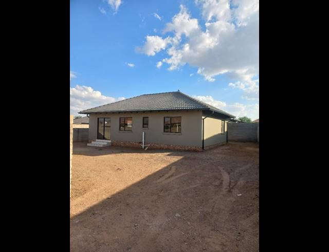 3 BEDROOM HOUSE FOR SALE IN AZAADVILLE